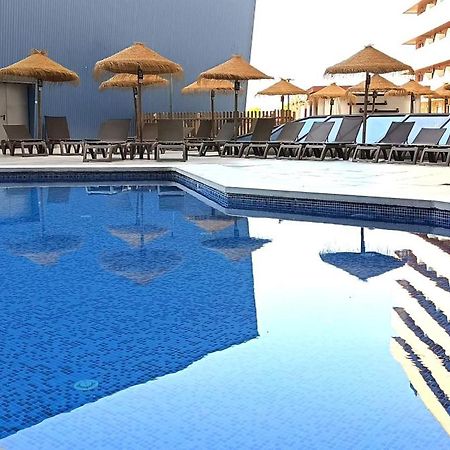 Отель Ohtels Campo De Gibraltar Ла-Линеа-де-ла-Консепсьон Экстерьер фото